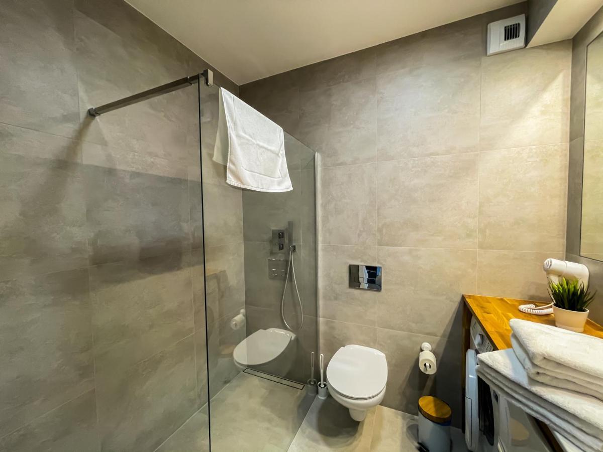Baltic Comfort - Free Swimming Pool, Saunas & Fitness - Kasprowicza 20 Apartment