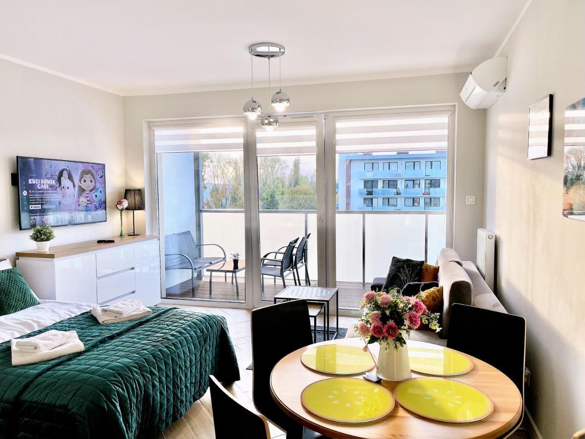 Baltic Comfort - Free Swimming Pool, Saunas & Fitness - Kasprowicza 20 Apartment *