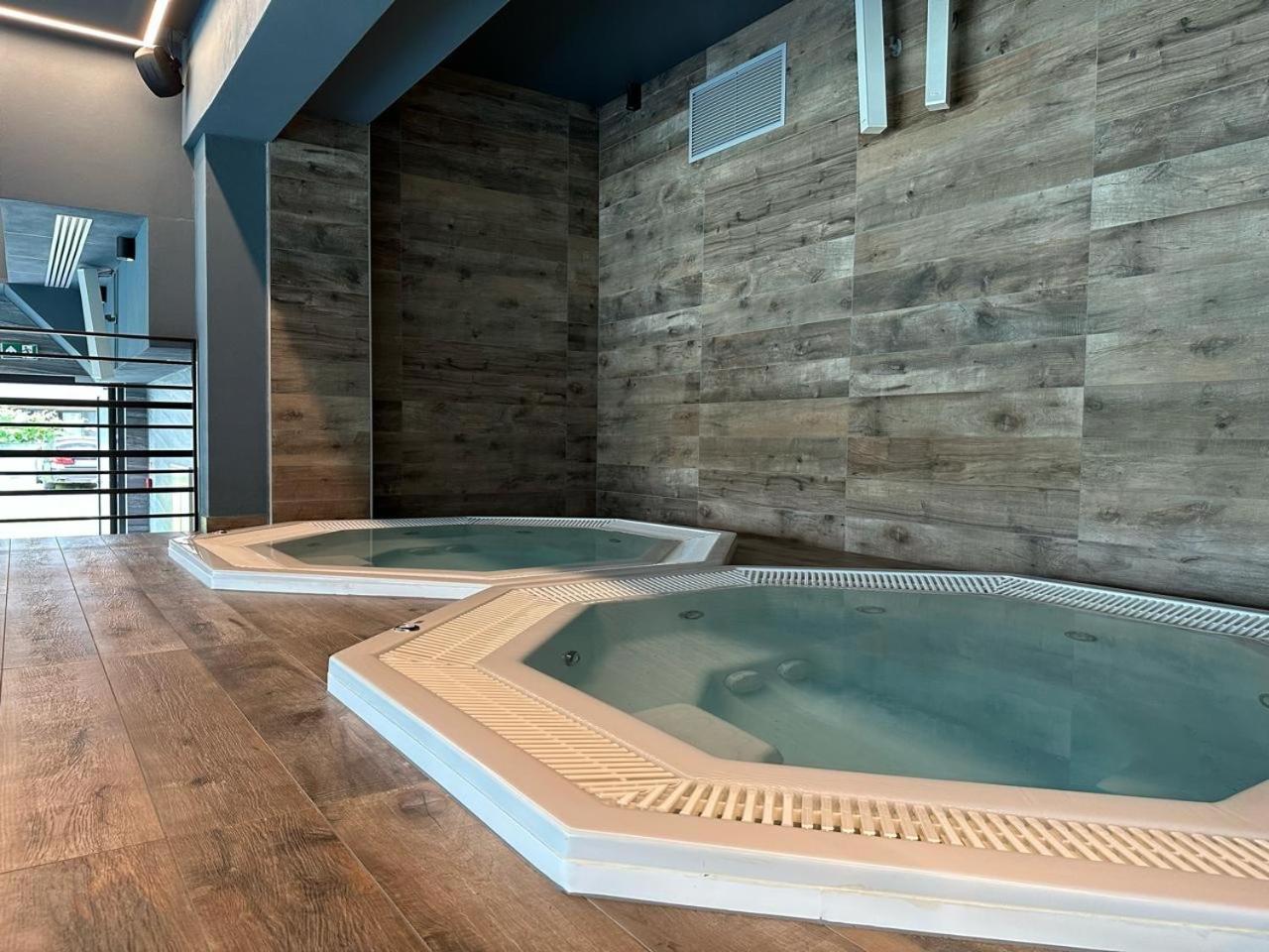 Baltic Comfort - Free Swimming Pool, Saunas & Fitness - Kasprowicza 20 Apartment